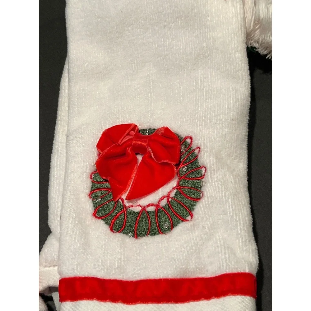 Vintage Christmas Bundle Nesting Wooden Trees & Embroidered Hand Towels 8pc Set